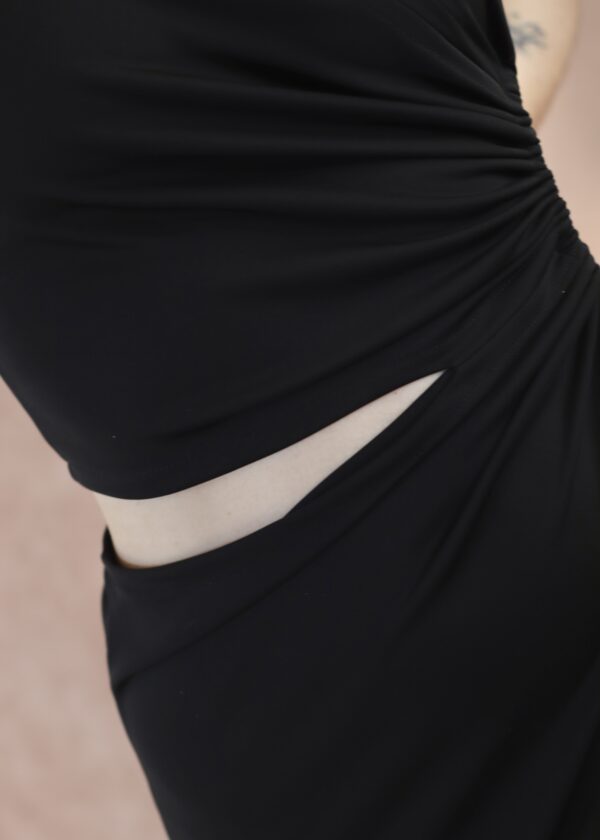 VESTIDO COM RECORTES PRETO - Image 6
