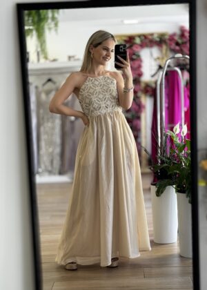 VESTIDO BEGE TECIDO CROCHÊ