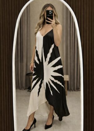 VESTIDO SUPER MIDI DE ALÇAS COM DECOTE V