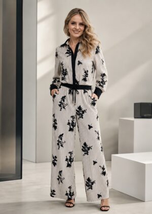 CALÇAS COM RISCAS E FLORES PRETO E BRANCO